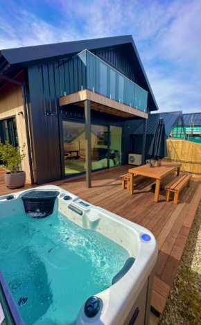 Remarkable View with Hot Tub